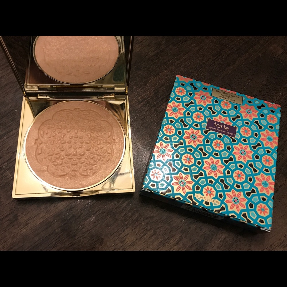 Tarte Goddess Glow highlighter